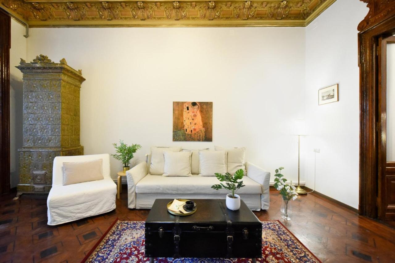 Historic Charm, Modern Comfort - Accommodation In The Heart Of The Old Town 布加勒斯特 外观 照片